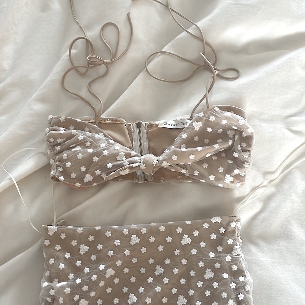 Beige and White Lace Skirt Set